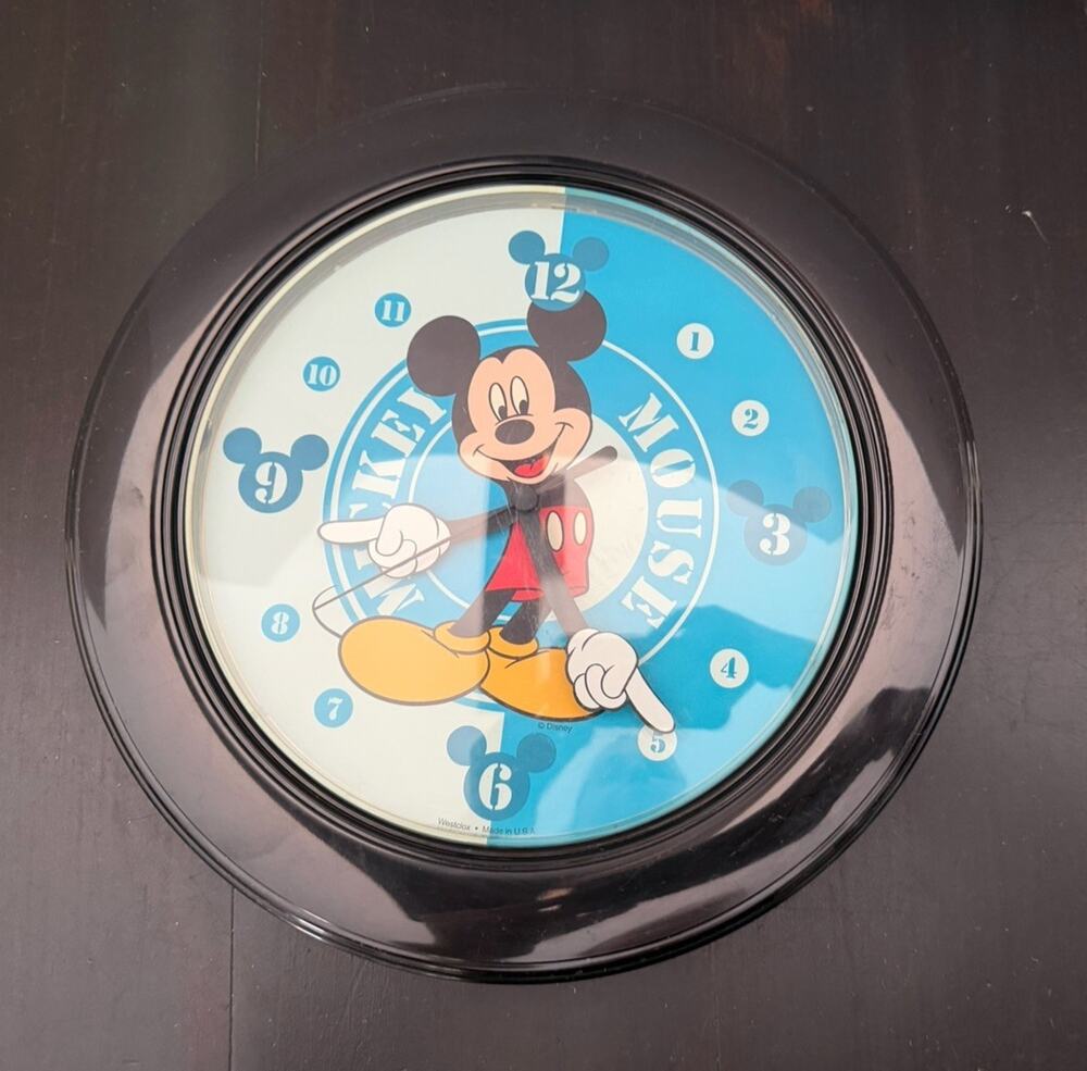 Vintage 1992 Westclox Disney Mickey Mouse Wall Clock With Moving Arms-11”-Works!
